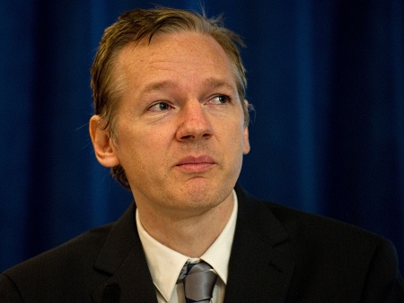 Justiça britânica nega liberdade a criador do WikiLeaks leon neal-afp